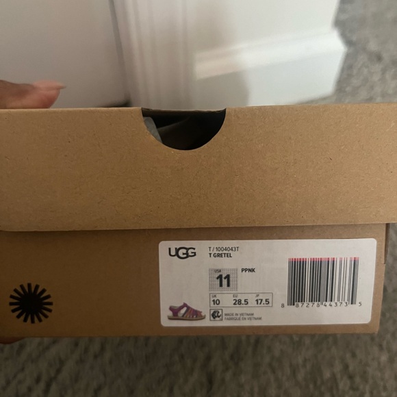 New UGG sandal for toddle girl. NWT and box never worn. - Picture 3 of 5